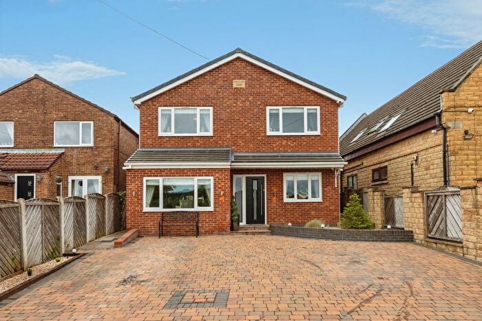 4 Bedroom Detached House For Sale In Cutsyke Avenue, Castleford, WF10