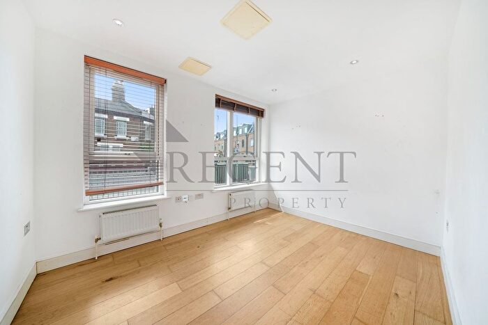 2 Bedroom Flat To Rent In Regal Building, Kilburn Lane, London, W10