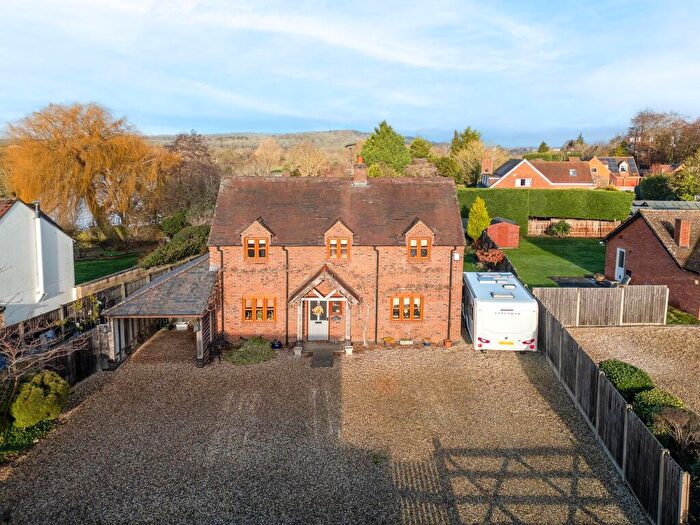 4 Bedroom Detached House For Sale In Mill Lane, Welford On Avon, CV37