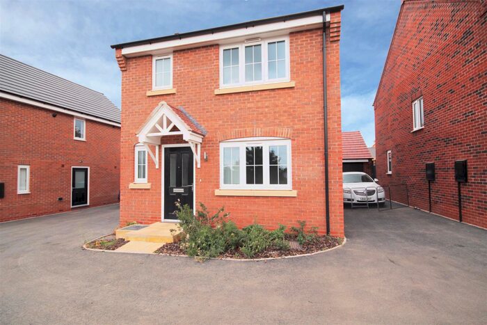 3 Bedroom Detached House To Rent In Hargunn Court, Castle Donington, DE74