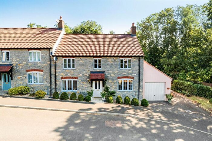 4 Bedroom Semi Detached House For Sale In Hillcrest Gardens, Exmouth, EX8