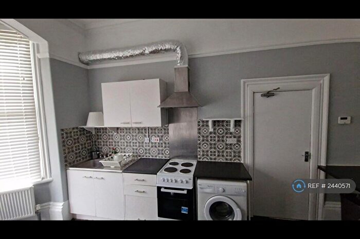 1 Bedroom Flat To Rent In Princes Avenue, Hull, HU5