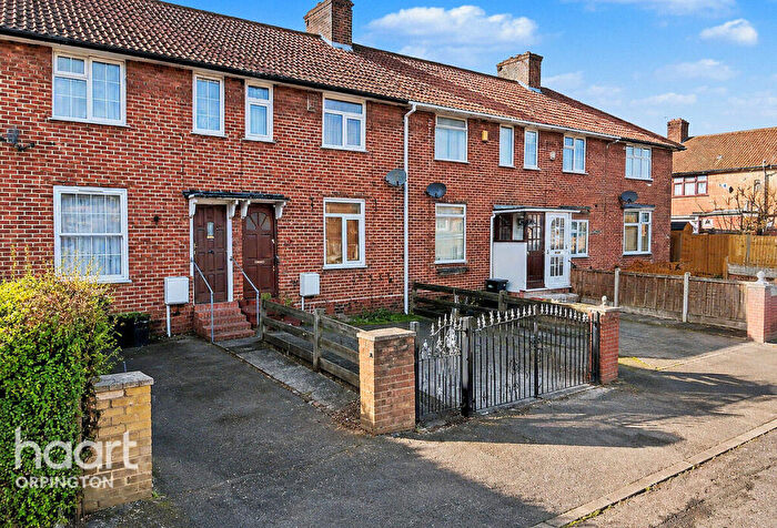 3 Bedroom Terraced House For Sale In Thursley Road, London, SE9