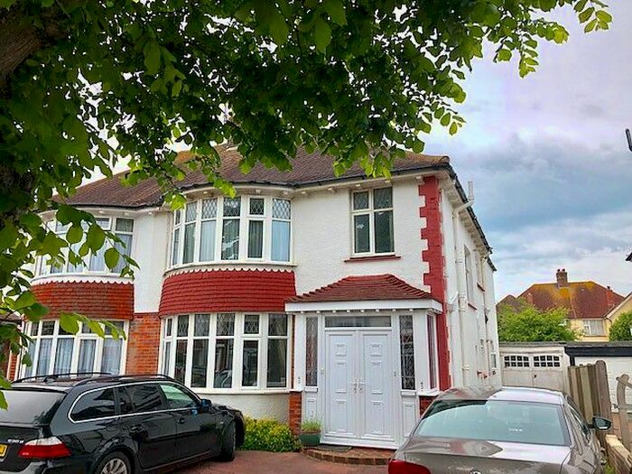 2 Bedroom Property To Rent In Berriedale Avenue, Hove, BN3