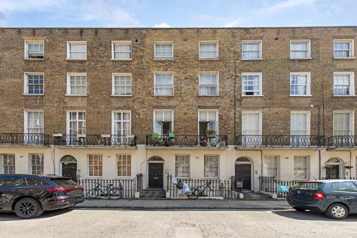 3 Bedroom Flat To Rent In Burton Street, London, WC1H