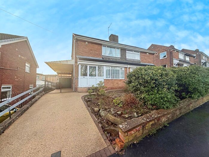 3 Bedroom Semi Detached House For Sale In Broad Inge Crescent, Chapeltown, Sheffield, S35