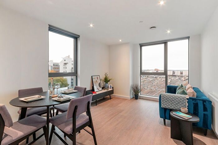 1 Bedroom Flat To Rent In Thames Quarter, Napier Road, Reading, RG1