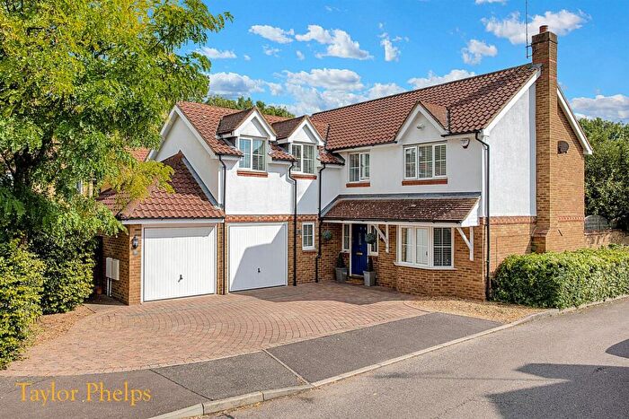 5 Bedroom Detached House To Rent In Yearling Close, Great Amwell, SG12