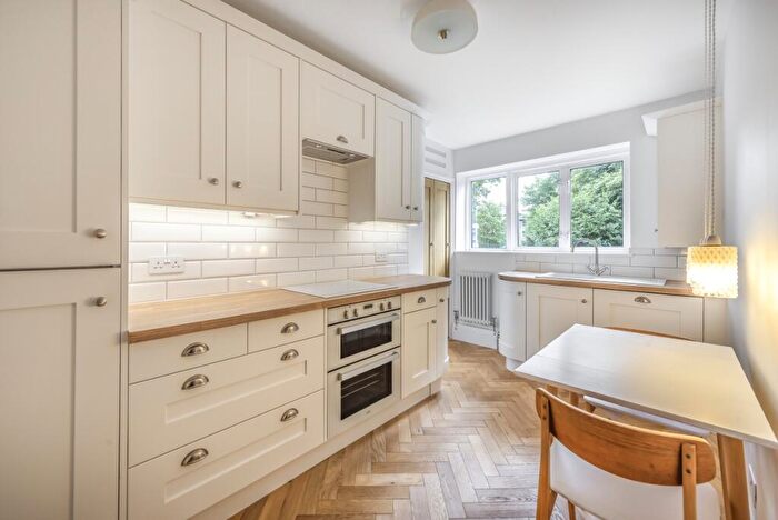 2 Bedroom Flat To Rent In Breakspears Road, London, SE4