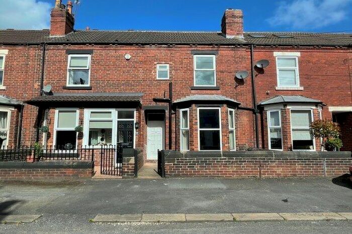 3 Bedroom Property To Rent In Burkill Street, Wakefield, WF1