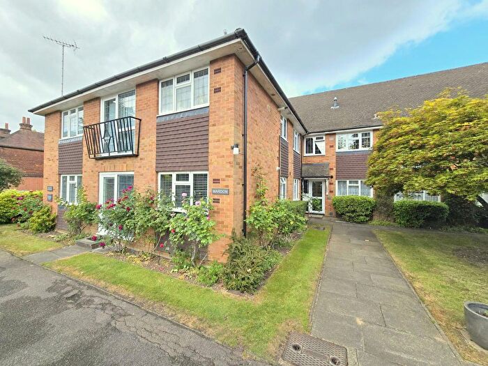 2 Bedroom Flat For Sale In Westfield Park, Hatch End, HA5