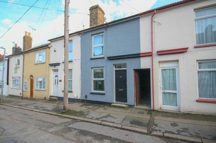 3 Bedroom Property To Rent In Charlotte Street, Sittingbourne ME10