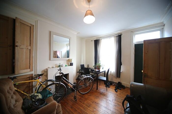 2 Bedroom Terraced House To Rent In Kelsall Terrace, Hyde Park, Leeds, LS6