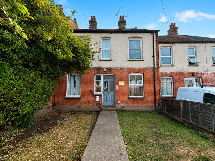 1 Bedroom Apartment For Sale In Carlingford Drive, Westcliff-on-Sea, Essex, SS0