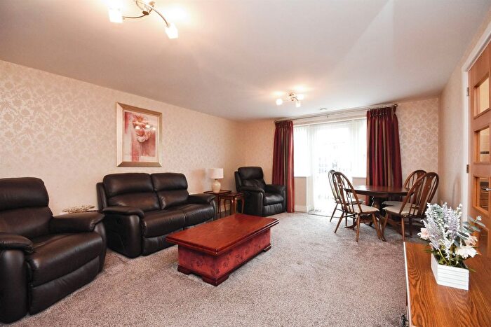 1 Bedroom Flat For Sale In Chinnerys Court, Braintree, CM7
