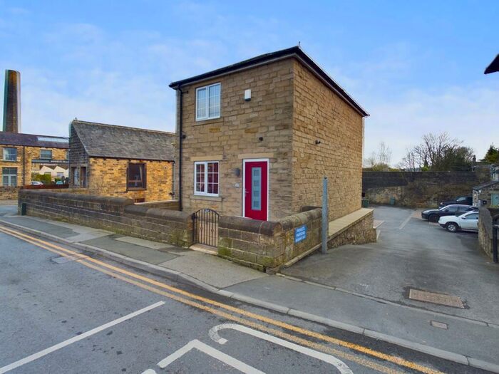 3 Bedroom Detached House To Rent In Clog Bridge, Silsden, BD20