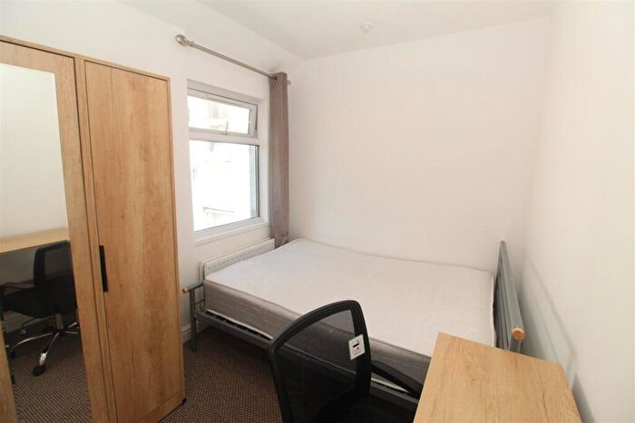 1 Bedroom House To Rent In Colum Road, Cathays, Cardiff, CF10