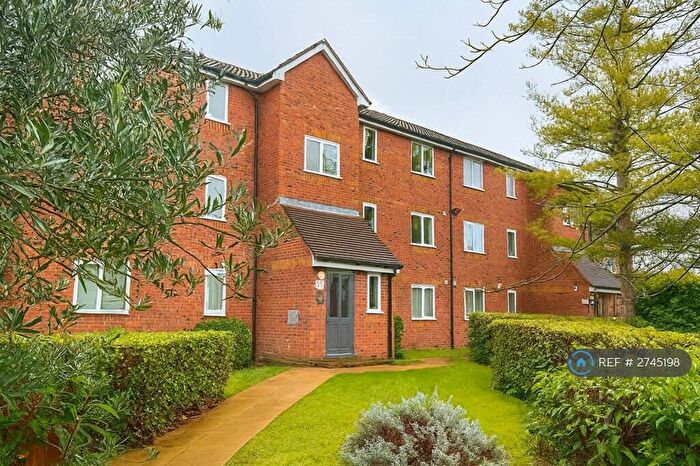 2 Bedroom Flat To Rent In Brindley Close, Wembley, HA0