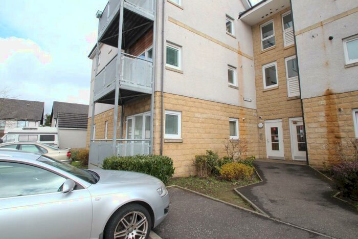 2 Bedroom Flat To Rent In Hawk Brae, Livingston, West Lothian, EH54