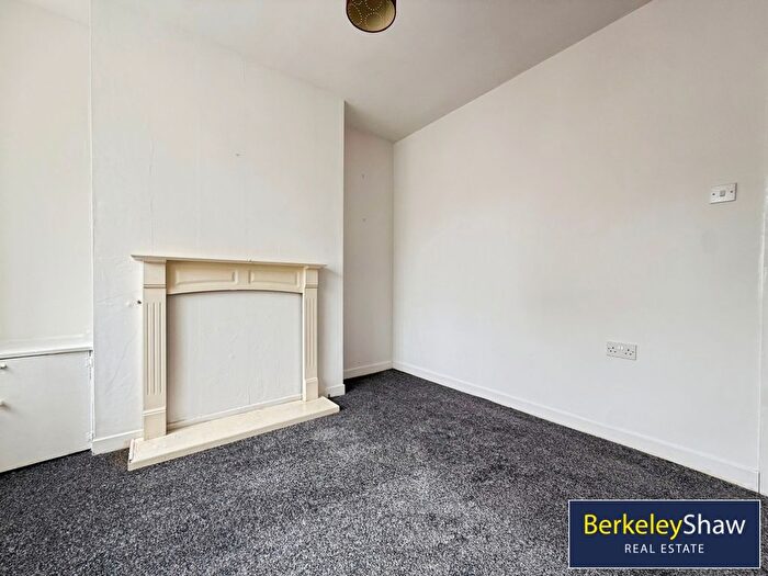 2 Bedroom End Of Terrace House To Rent In Bakewell Grove, Liverpool, L9