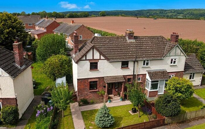 3 Bedroom Semi-detached House For Sale In Clanna Lane, Alvington, GL15