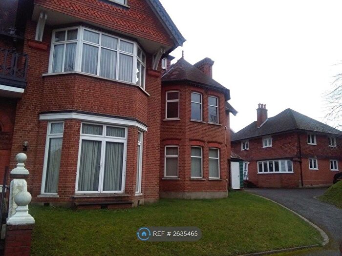 2 Bedroom Flat To Rent In Surbiton Hill Road, Surbiton, KT6