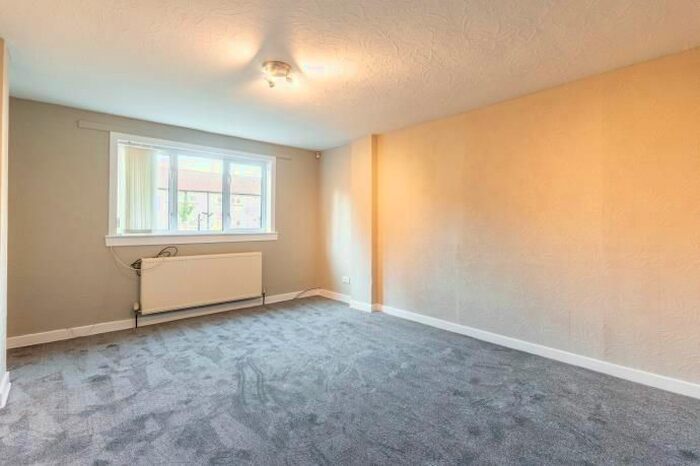 2 Bedroom Flat To Rent In Oxgangs Place, Edinburgh, EH13