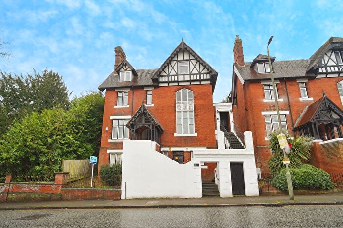 3 Bedroom Flat For Sale In Crystal Palace Park Road, London, SE26