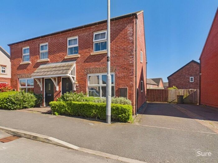 3 Bedroom Property For Sale In Dennis Way, Measham, DE12