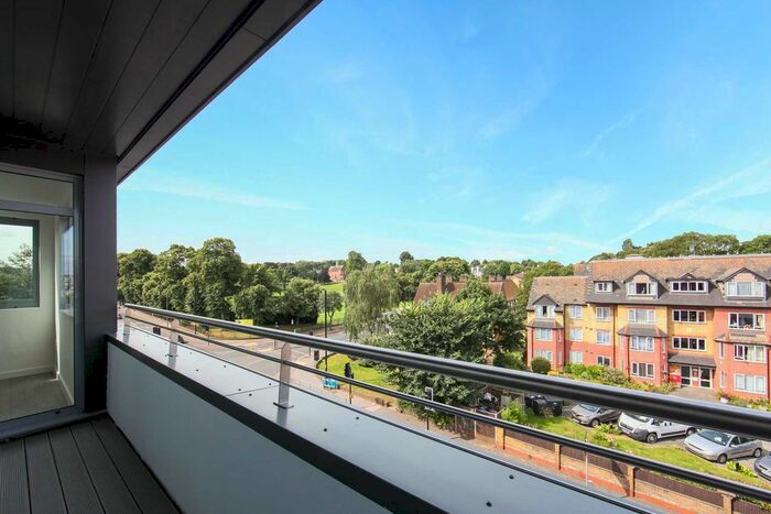 1 Bedroom Flat To Rent In Bartlett Street, South Croydon, CR2