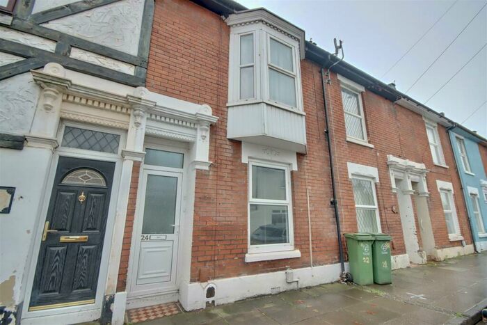 3 Bedroom Terraced House To Rent In Walmer Road, Portsmouth, PO1