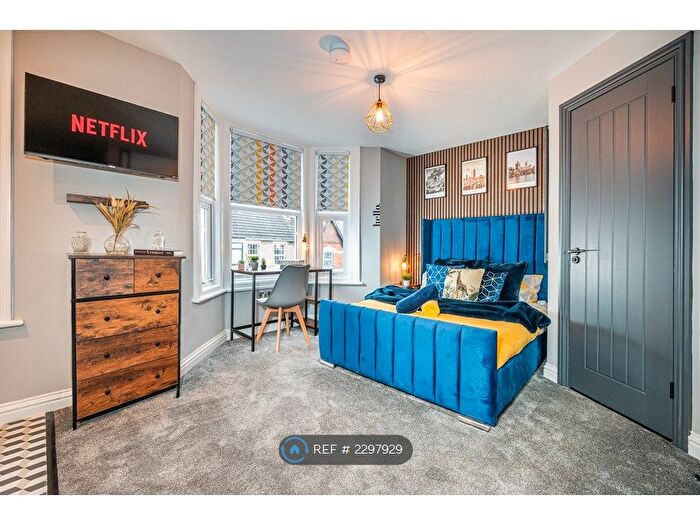 Studio To Rent In Swindon, Swindon, SN1