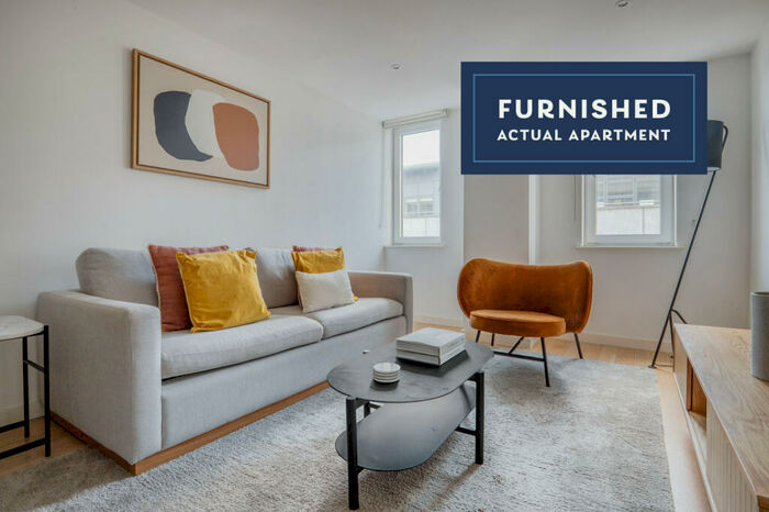 2 Bedroom Apartment To Rent In Britannia Walk, London, , Uk, N1