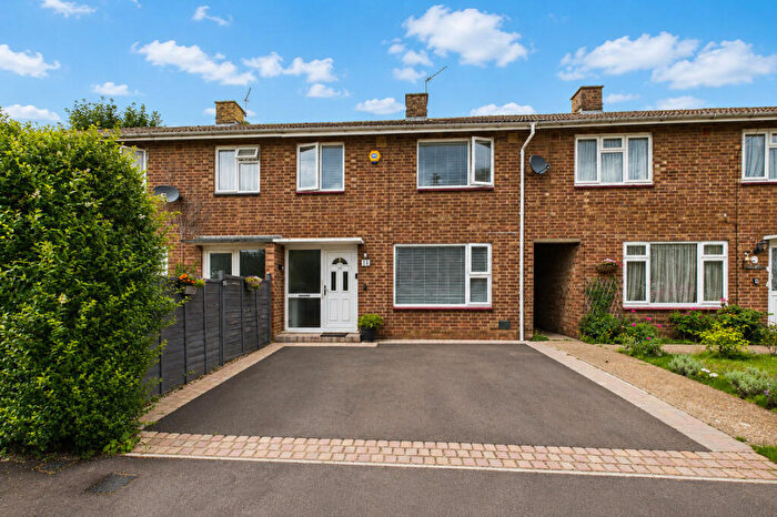 3 Bedroom Terraced House For Sale In Millfield Walk, Hemel Hempstead, HP3
