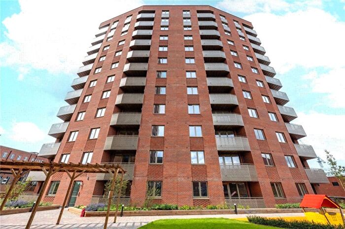 2 Bedroom Flat To Rent In Elmsleigh Road, Staines-Upon-Thames, Surrey, TW18