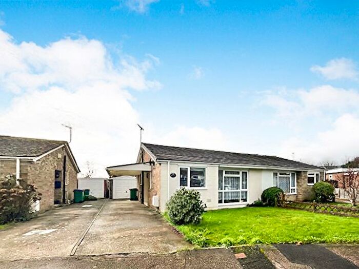 2 Bedroom Bungalow For Sale In Kingfisher Gardens, Hythe, CT21