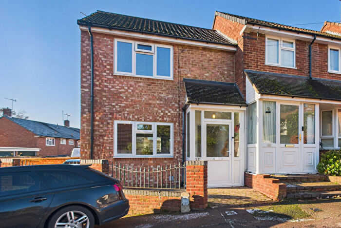 2 Bedroom Terraced House For Sale In Chambersbury Lane, Hemel Hempstead, HP3