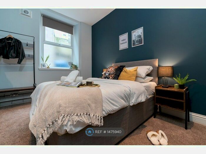 2 Bedroom Flat To Rent In Regent House, Brighton, BN1