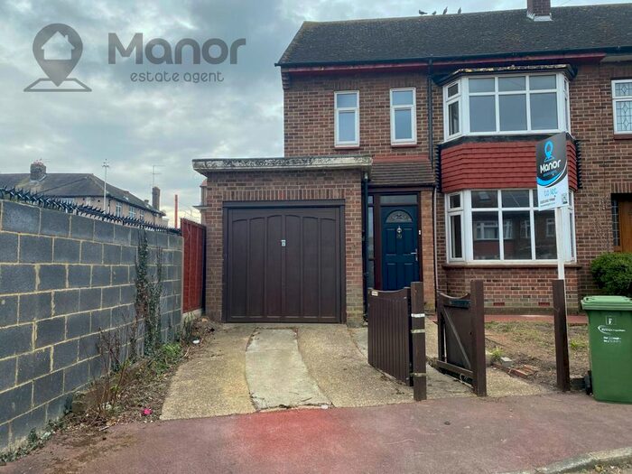 3 Bedroom End Of Terrace House To Rent In Mulberry Court, Barking, IG11