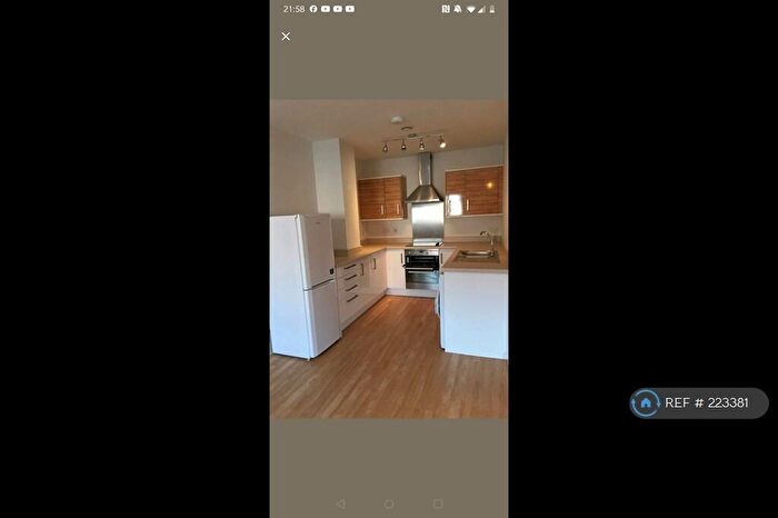 1 Bedroom Flat To Rent In Schoolgate Drive, Surrey, SM4