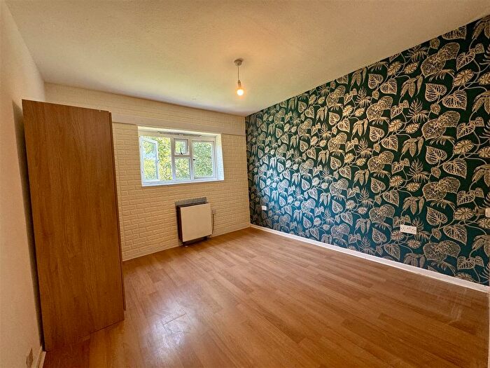 2 Bedroom Flat To Rent In A, Alexandra Avenue, Harrow, HA2