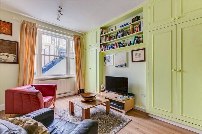 1 Bedroom Flat For Sale In Alderney Street, Pimlico, SW1V