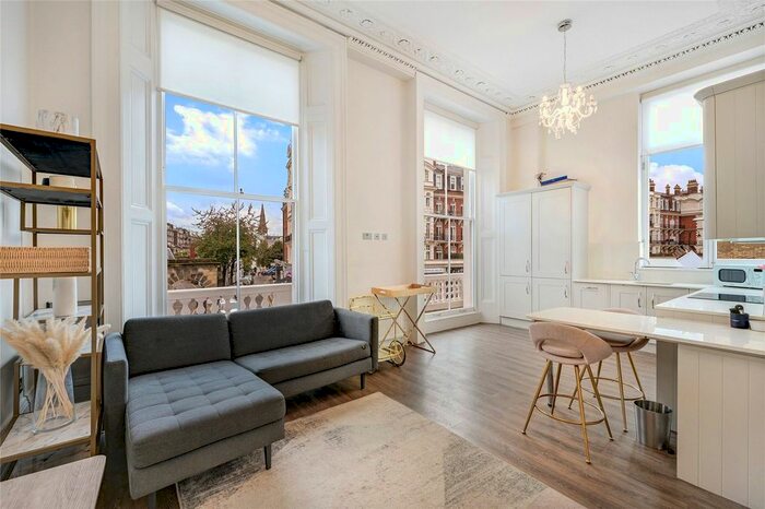 2 Bedroom Flat To Rent In Elvaston Place, South Kensington, SW7