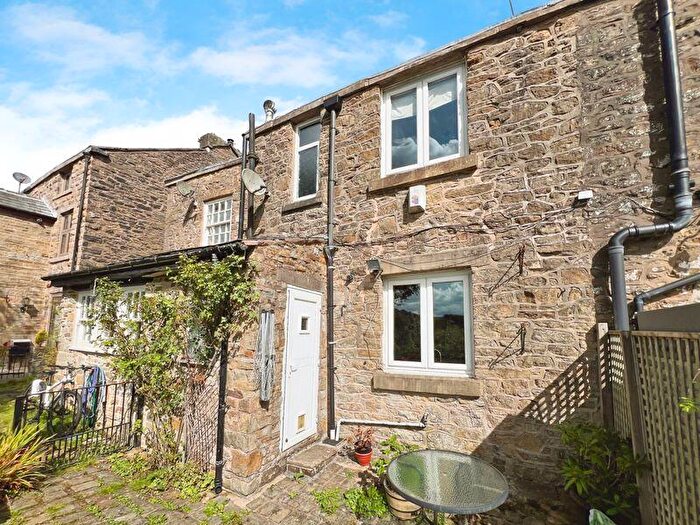 2 Bedroom Cottage For Sale In High Street, Chapeltown, BL7