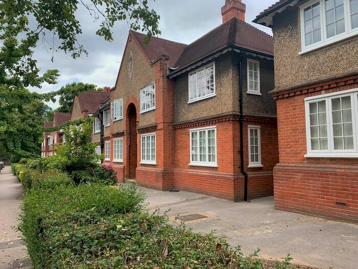 2 Bedroom Flat To Rent In Dekker Road, Dulwich Village, Dulwich Village, London SE21
