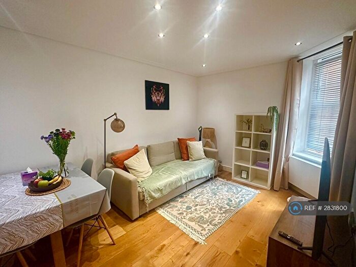 1 Bedroom Flat To Rent In Grove End Road, London, NW8