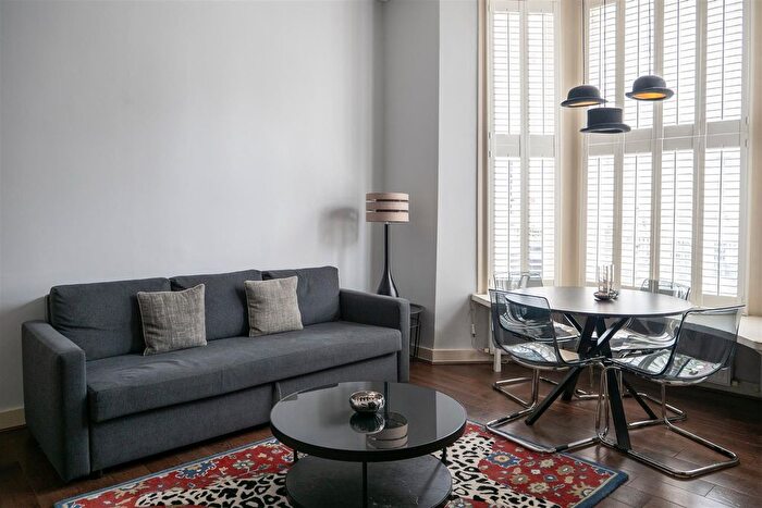 2 Bedroom Flat To Rent In Westbourne Park Road, London, W11