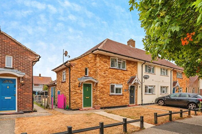 2 Bedroom Flat For Sale In Ayling Close, Gosport, PO13