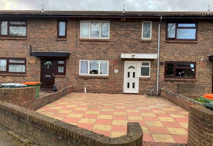 2 Bedroom Flat To Rent In Parry Avenue, London, E6