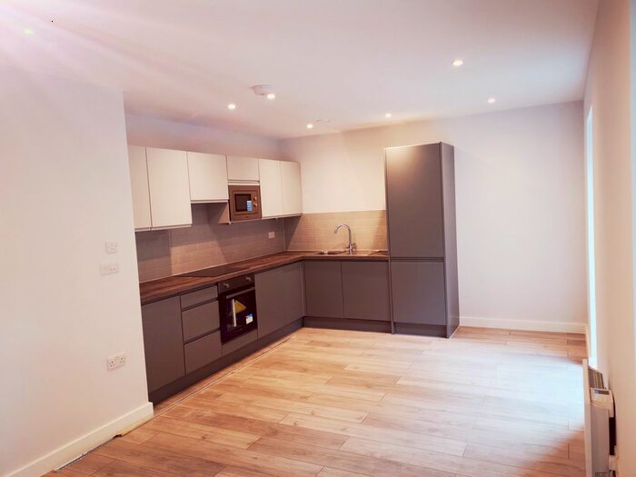 2 Bedroom Flat To Rent In Flat -Graingers, Northolt, UB5